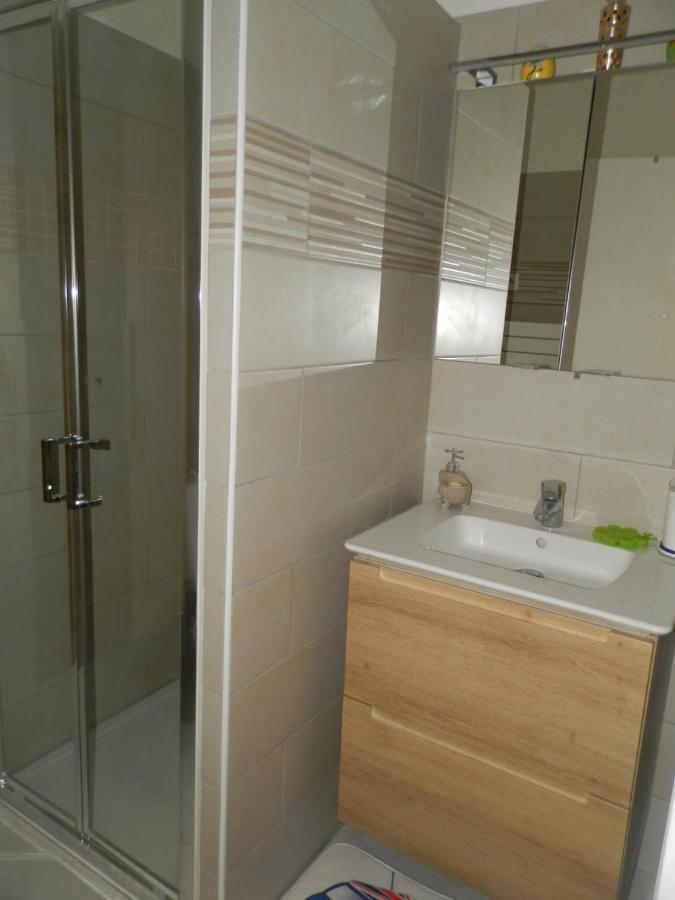 Plein Soleil Apartment ซานารี-ซูร์-แมร์ ภายนอก รูปภาพ